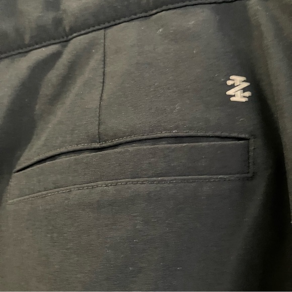 Izod Black Golf Skirt Skort With Shorts Underneath Women's Size 12 - Picture 9 of 16